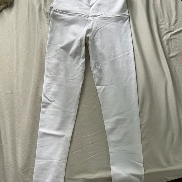 TNA - TnaLife Cheeky Hi-Rise 7/8 Leggings - NWT - Picture 3 of 8